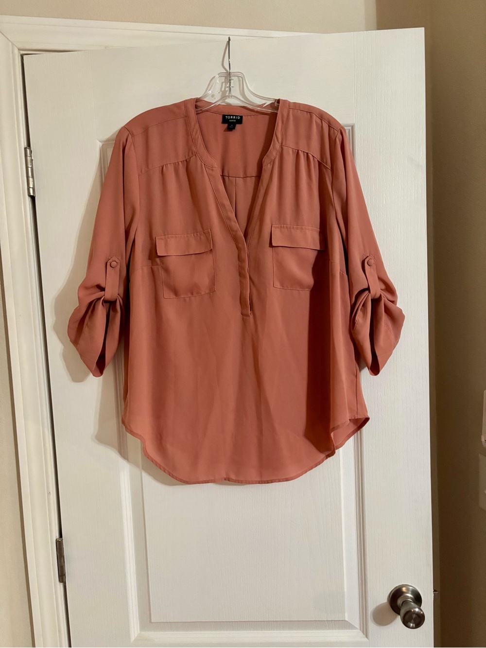 TORRID Rosewood V-Neck Tab- 3/4 Sleeve Blouse. Salmon color. Size 0 or 12